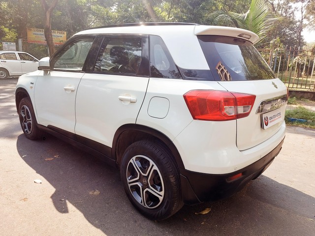 Second-hand 2018 Maruti Suzuki Vitara Brezza VDi AMT for sale in Kolkata-3