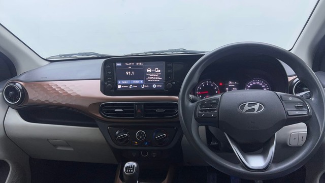 Second-hand 2023 Hyundai Aura SX CNG for sale in Sonipat-11