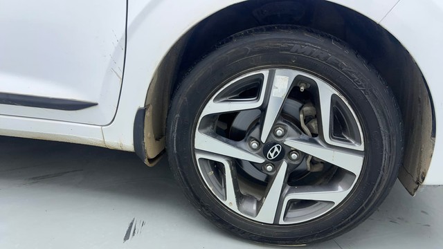 Second-hand 2023 Hyundai Aura SX CNG for sale in Sonipat-17