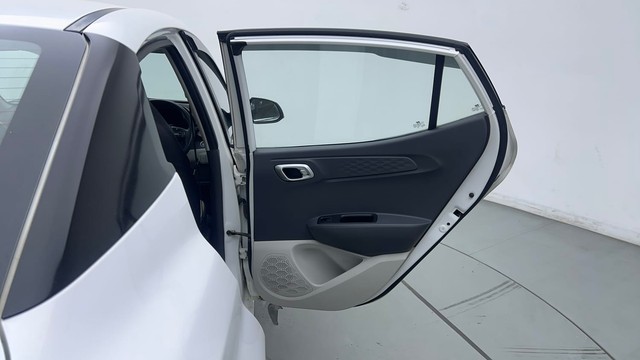 Second-hand 2023 Hyundai Aura SX CNG for sale in Sonipat-38