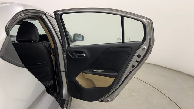 Second-hand 2016 Honda City VX MT for sale in Pune-33