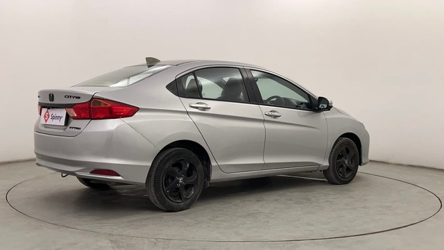 Second-hand 2016 Honda City VX MT for sale in Pune-3