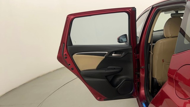 Second-hand 2020 Honda Jazz ZX for sale in Pune-37