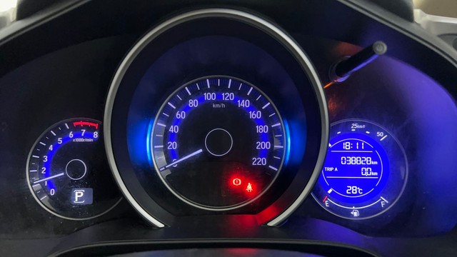 Second-hand 2020 Honda Jazz ZX for sale in Pune-13