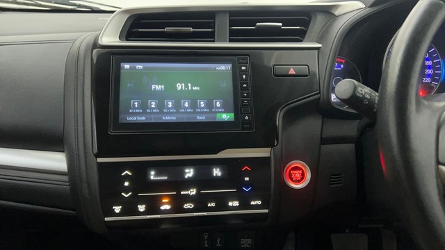 Second-hand 2020 Honda Jazz ZX for sale in Pune-36