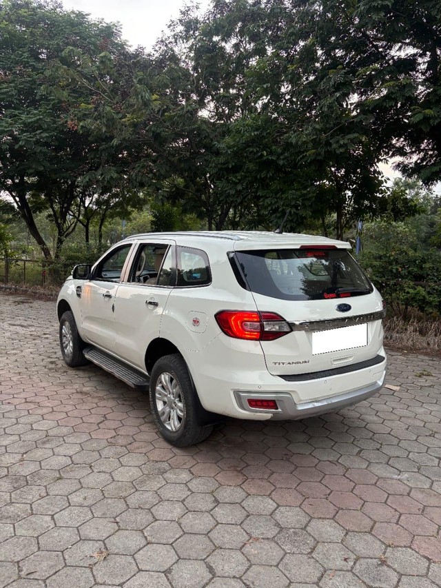 Second-hand 2019 Ford Endeavour Titanium 4X2 for sale in Indore-7