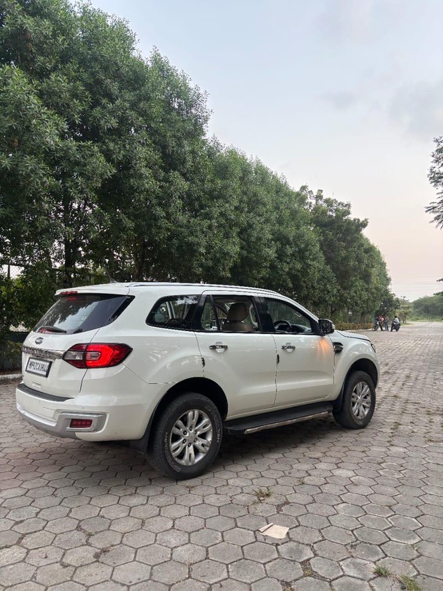 Second-hand 2019 Ford Endeavour Titanium 4X2 for sale in Indore-10