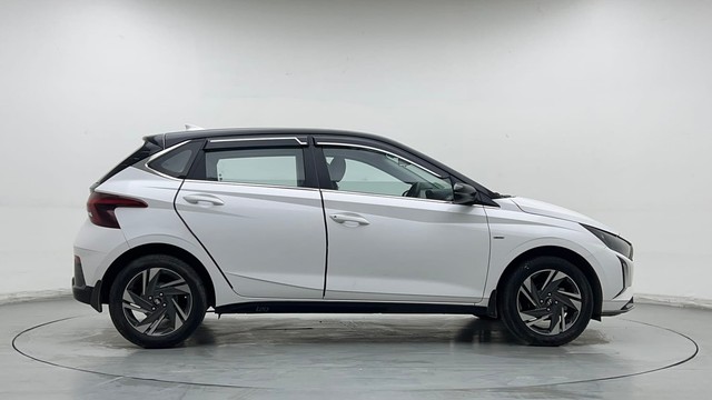 Second-hand 2024 Hyundai i20 Sportz 1.2 for sale in Sonipat-2