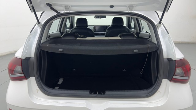 Second-hand 2024 Hyundai i20 Sportz 1.2 for sale in Sonipat-9