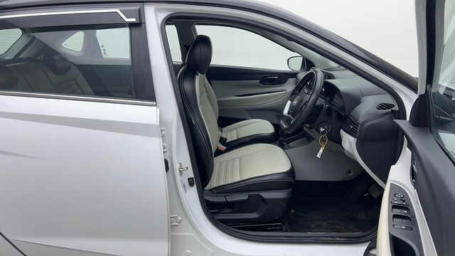 Second-hand 2024 Hyundai i20 Sportz 1.2 for sale in Sonipat-15