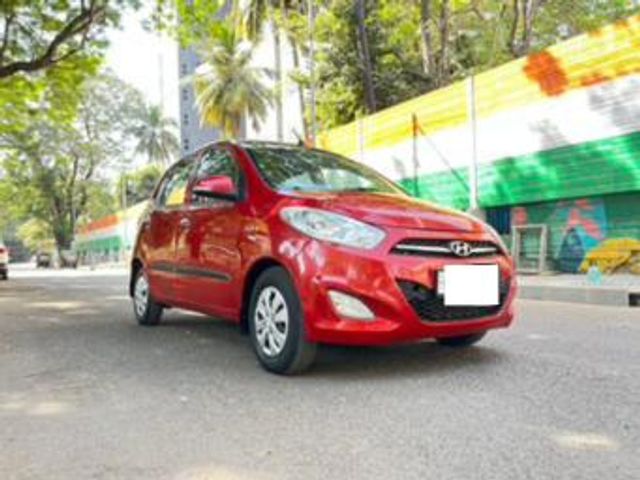 Hyundai i10 Magna Second-hand 2012 Hyundai i10 Magna for sale in Thane