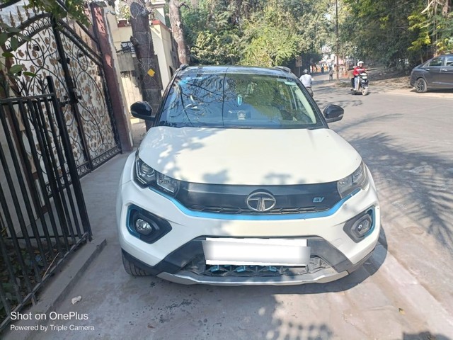 Second-hand 2021 Tata Nexon EV XZ Plus for sale in Kanpur-2