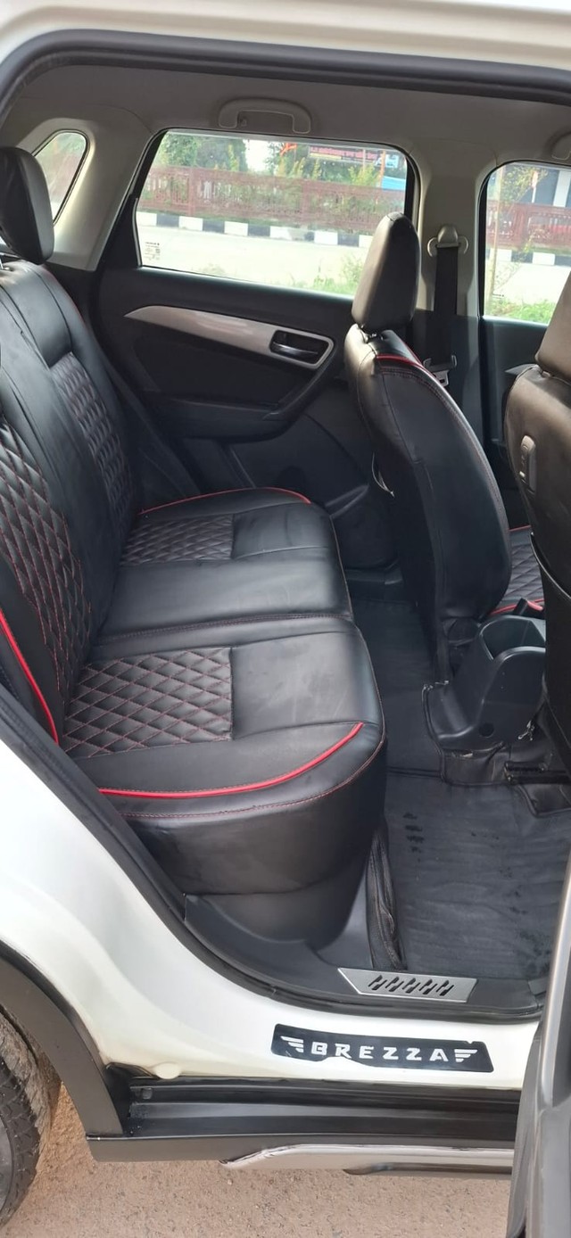 Second-hand 2017 Maruti Vitara Brezza ZDi for sale in Varanasi-11