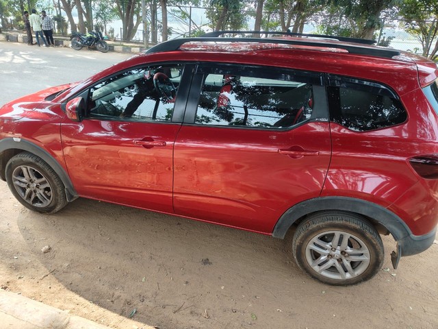 Second-hand 2020 Renault Triber RXZ BSIV for sale in Bangalore-3