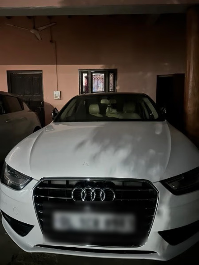 Second-hand 2016 Audi A4 35 TFSi Premium for sale in Greater Noida-2