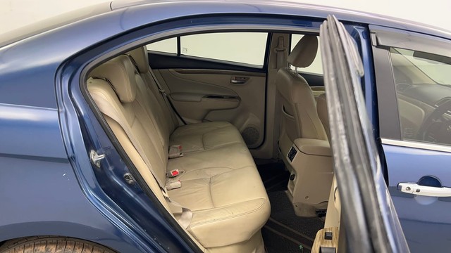 Second-hand 2019 Maruti Ciaz 1.4 AT Alpha for sale in Kolkata-24