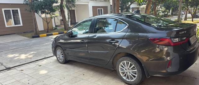Second-hand 2021 Honda City V CVT for sale in Ranga reddy-5