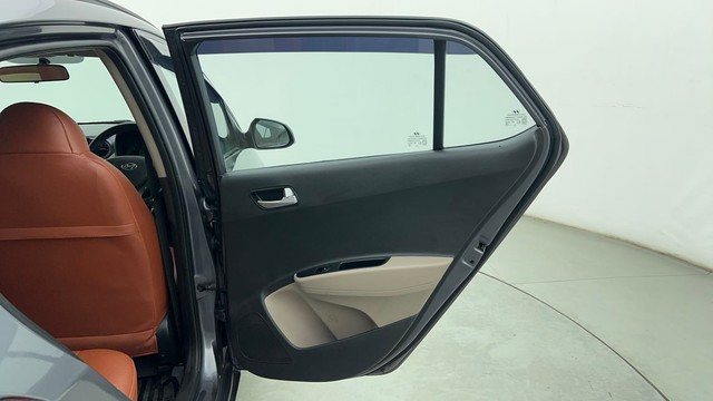 Second-hand 2016 Hyundai Grand i10 AT Asta for sale in Chennai-28