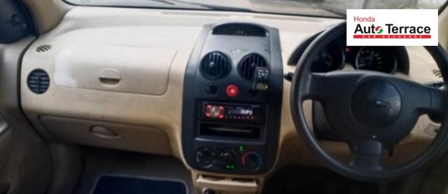 Chevrolet Aveo U-VA 1.2 Second-hand 2011 Chevrolet Aveo U-VA 1.2 for sale in Ahmedabad-6