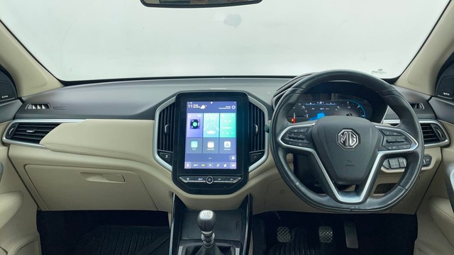 Second-hand 2022 MG Hector Sharp Diesel Dualtone for sale in Chennai-11