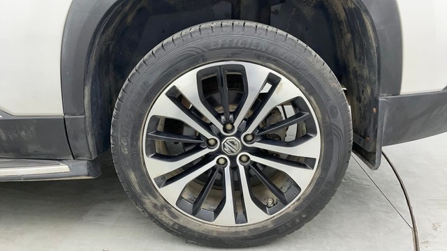 Second-hand 2022 MG Hector Sharp Diesel Dualtone for sale in Chennai-19