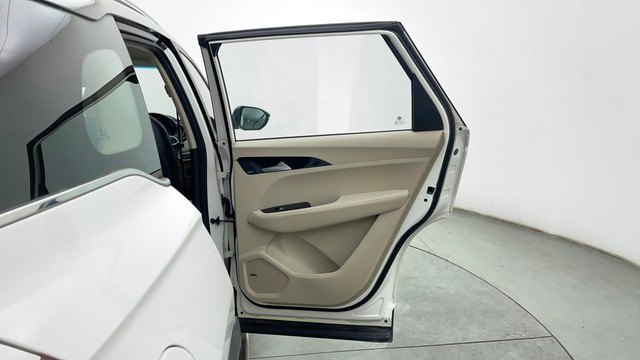 Second-hand 2022 MG Hector Sharp Diesel Dualtone for sale in Chennai-29