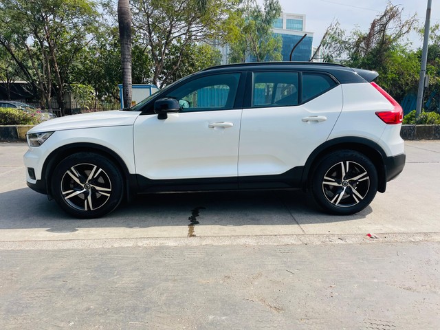 Second-hand 2020 Volvo XC40 T4 R-Design BSIV for sale in Mumbai-3