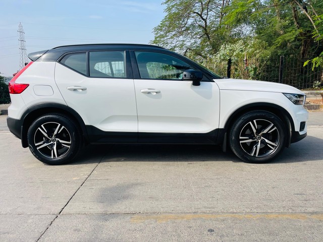 Second-hand 2020 Volvo XC40 T4 R-Design BSIV for sale in Mumbai-1