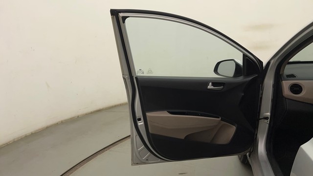Second-hand 2014 Hyundai Grand i10 Sportz for sale in Mumbai-37