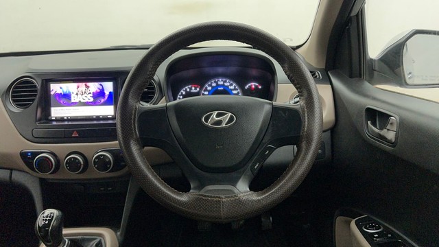 Second-hand 2014 Hyundai Grand i10 Sportz for sale in Mumbai-38