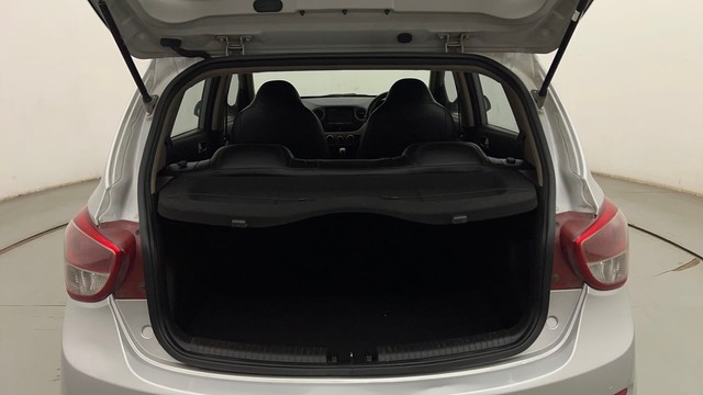 Second-hand 2014 Hyundai Grand i10 Sportz for sale in Mumbai-9