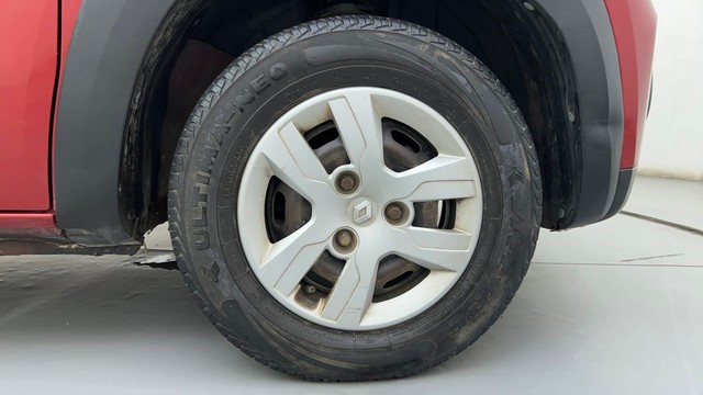 Second-hand 2017 Renault KWID 1.0 RXT Opt for sale in Ahmedabad-17