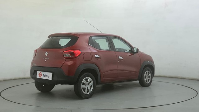 Second-hand 2017 Renault KWID 1.0 RXT Opt for sale in Ahmedabad-3