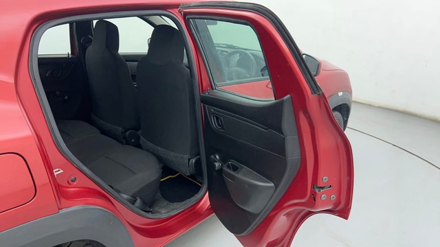 Second-hand 2017 Renault KWID 1.0 RXT Opt for sale in Ahmedabad-33