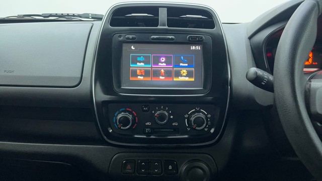 Second-hand 2017 Renault KWID 1.0 RXT Opt for sale in Ahmedabad-32