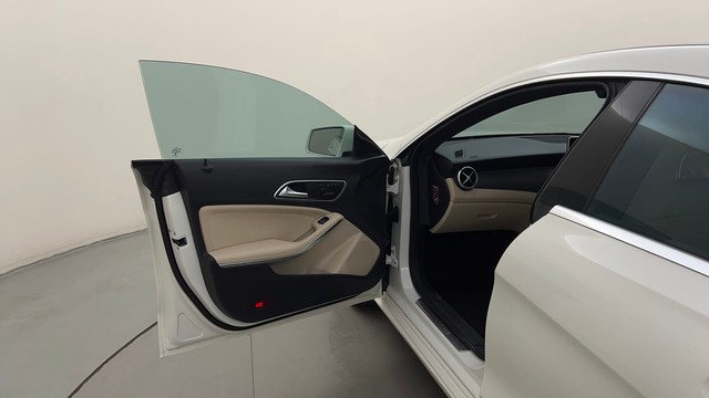 Second-hand 2015 Mercedes-Benz CLA 200 Sport Edition for sale in Bangalore-30