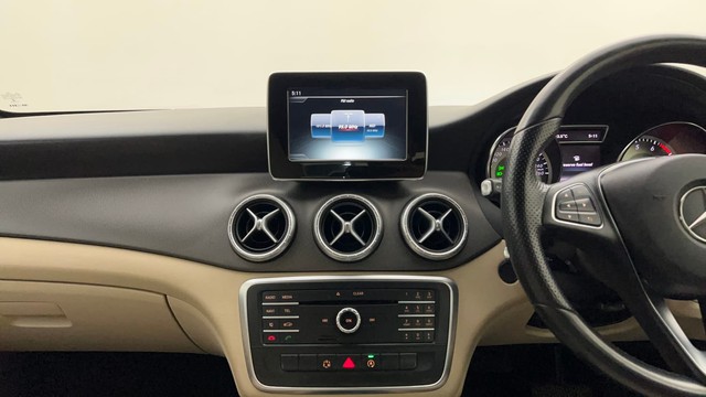 Second-hand 2015 Mercedes-Benz CLA 200 Sport Edition for sale in Bangalore-35