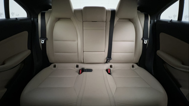 Second-hand 2015 Mercedes-Benz CLA 200 Sport Edition for sale in Bangalore-24