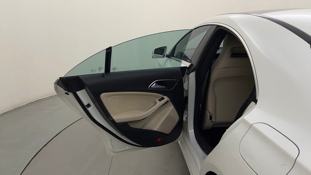 Second-hand 2015 Mercedes-Benz CLA 200 Sport Edition for sale in Bangalore-33