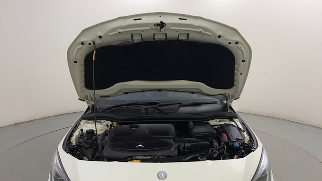 Second-hand 2015 Mercedes-Benz CLA 200 Sport Edition for sale in Bangalore-8