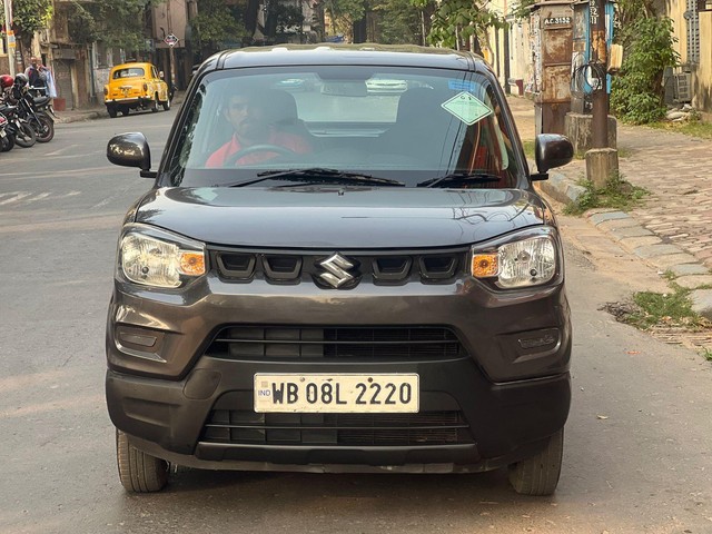 Second-hand 2021 Maruti Suzuki S-Presso LXI 2019-2022 for sale in Kolkata-4