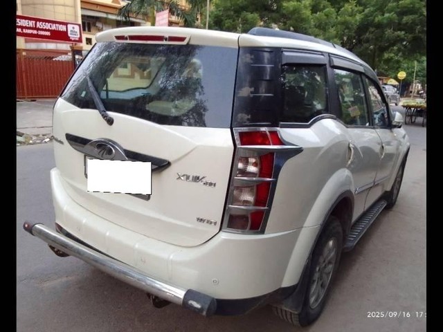 Second-hand 2015 Mahindra XUV500 W10 2WD for sale in Kanpur-1