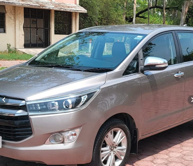Second-hand 2016 Toyota Innova 2.5 G (Diesel) 7 Seater BS IV for sale in Indore-3