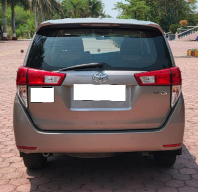Second-hand 2016 Toyota Innova 2.5 G (Diesel) 7 Seater BS IV for sale in Indore-2