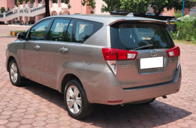 Second-hand 2016 Toyota Innova 2.5 G (Diesel) 7 Seater BS IV for sale in Indore-6