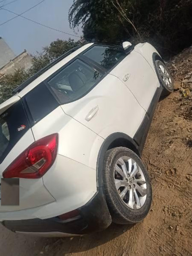 Second-hand 2019 Mahindra XUV300 W8 Option Dual Tone BSVI for sale in Faridabad-3