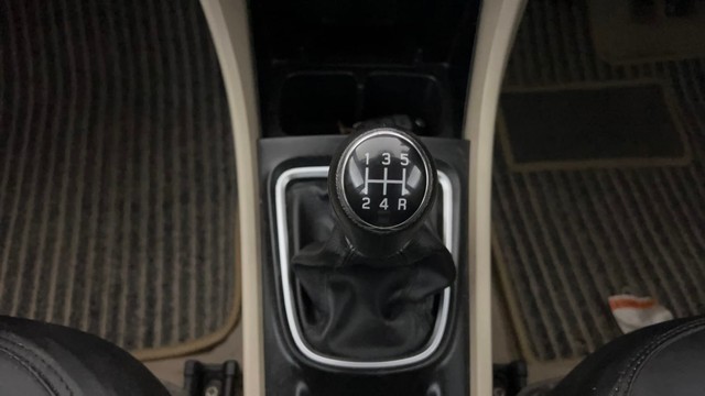 Second-hand 2022 Maruti Ciaz 1.4 Alpha for sale in Kanpur-12