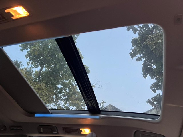 Second-hand 2024 Toyota Innova Hycross ZX Hybrid for sale in Agra-8