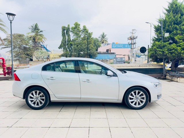 Second-hand 2017 Volvo S60 D4 KINETIC for sale in Bangalore-2