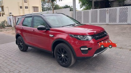Second-hand 2017 Land Rover Discovery HSE 2.0 SD4 for sale in Coimbatore